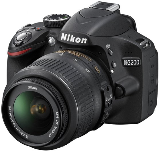 商談成立しました】 Nikon D3200 タムロン18-270レンズセット