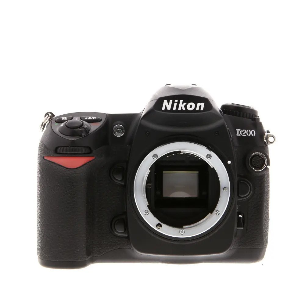 Nikon D200 DSLR Camera Body {10.2MP} used
