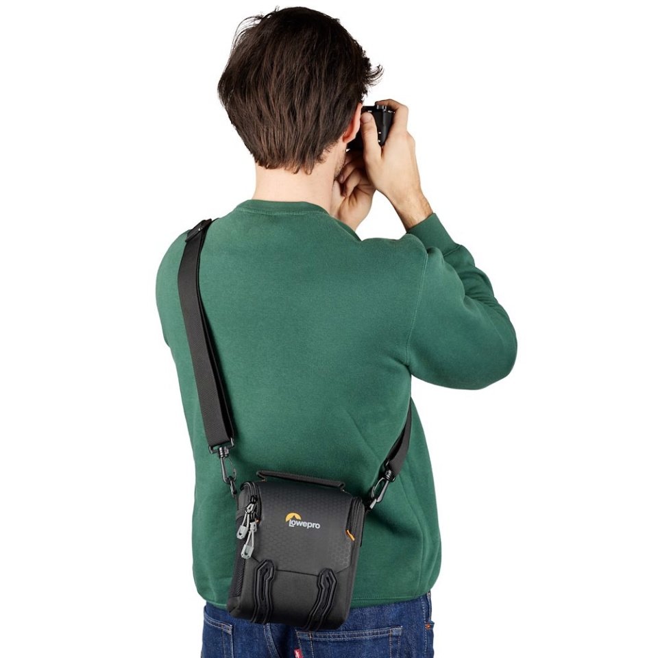 Lowepro Adventura SH III