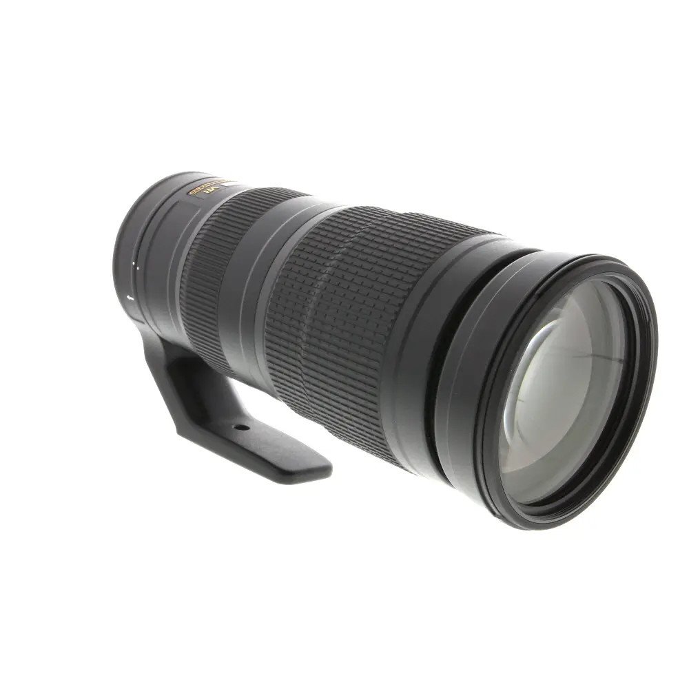 Nikon AF-S NIKKOR 200-500mm f/5.6 E ED VR Autofocus IF Lens used