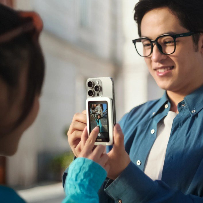 Insta360 Snap Selfie Screen with Light
