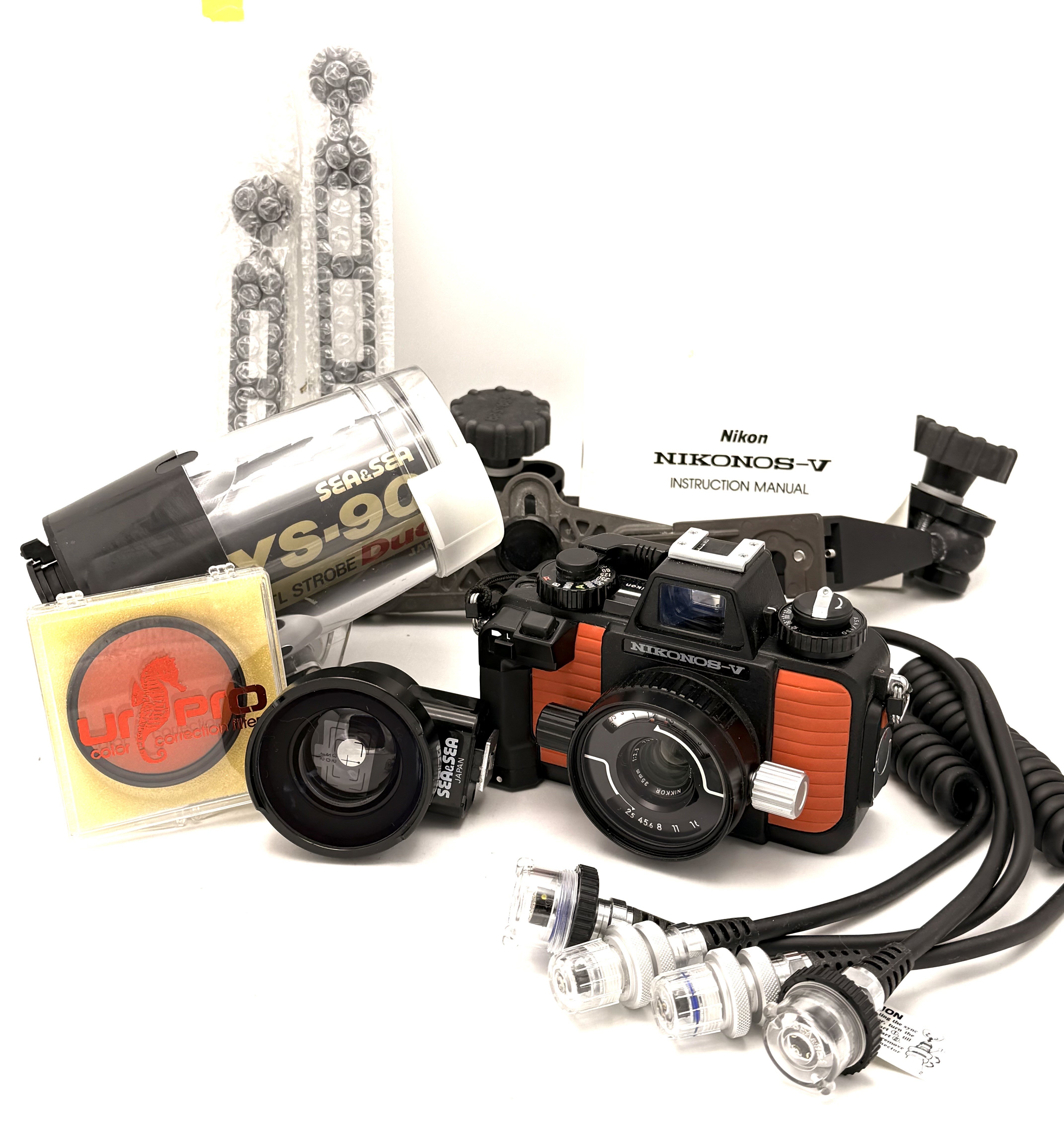 Nikon NIKONOS-V 本体 35mm F2.5 Nikon Nikonos-V w/ 35mm F/2.5 - New York Camera And Video