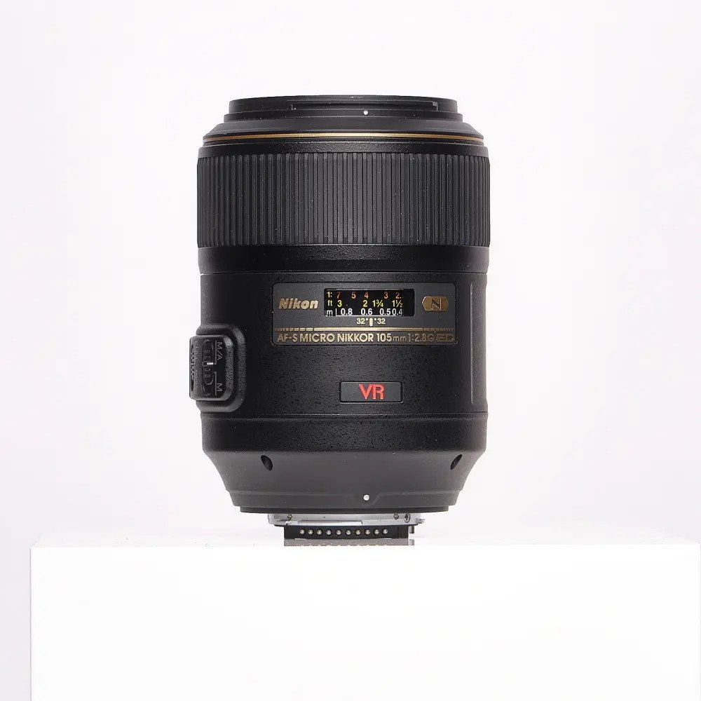 Nikon AF-S NIKKOR 105mm f/2.8 G Micro ED VR Autofocus IF Lens used