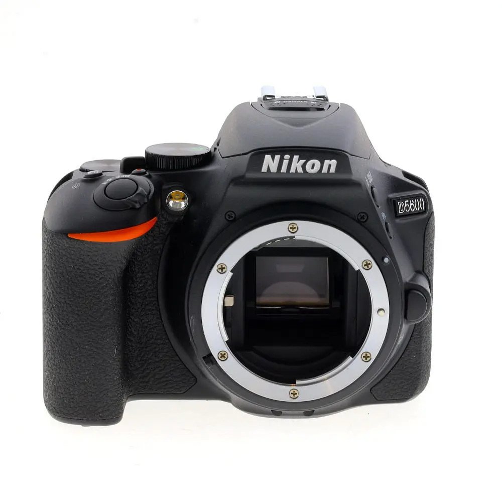 Nikon D5600 DSLR Camera Body, Black {24.2MP} used