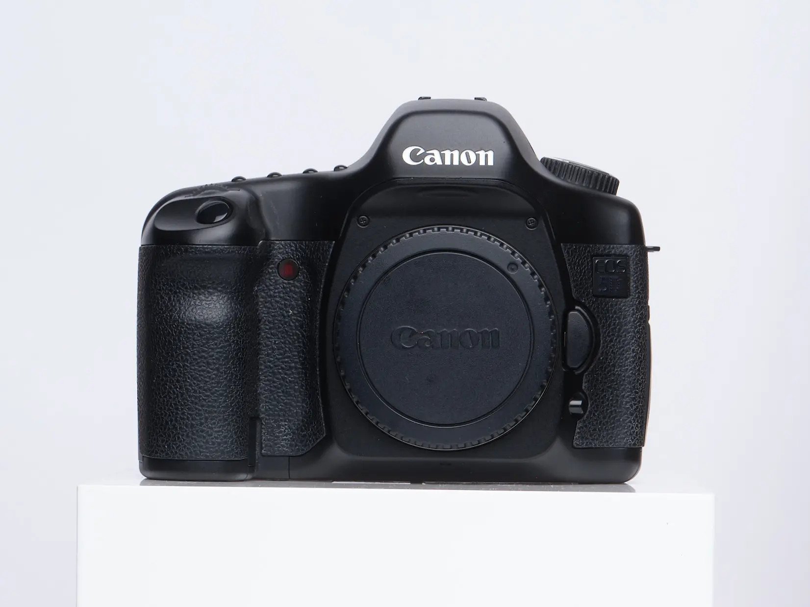 Canon EOS 5D DSLR Camera Body {12.8MP} used